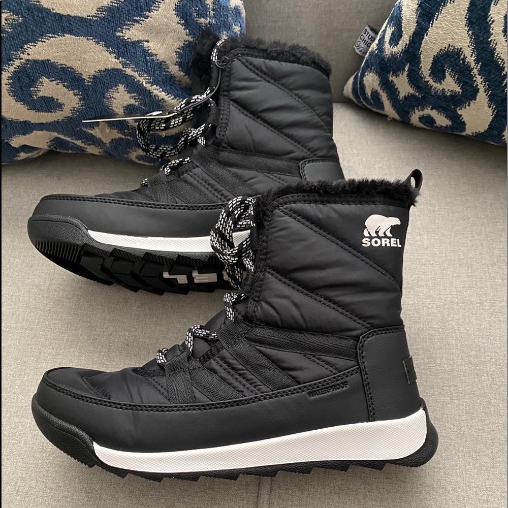 Sorel Atletic Black Winter Short Boots Waterproof size 11. - Picture 5 of 7